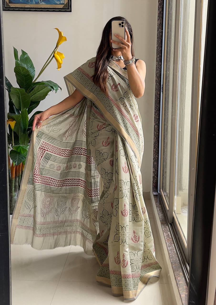 Soft Beige Handloom Cotton Saree With Traditional Floral